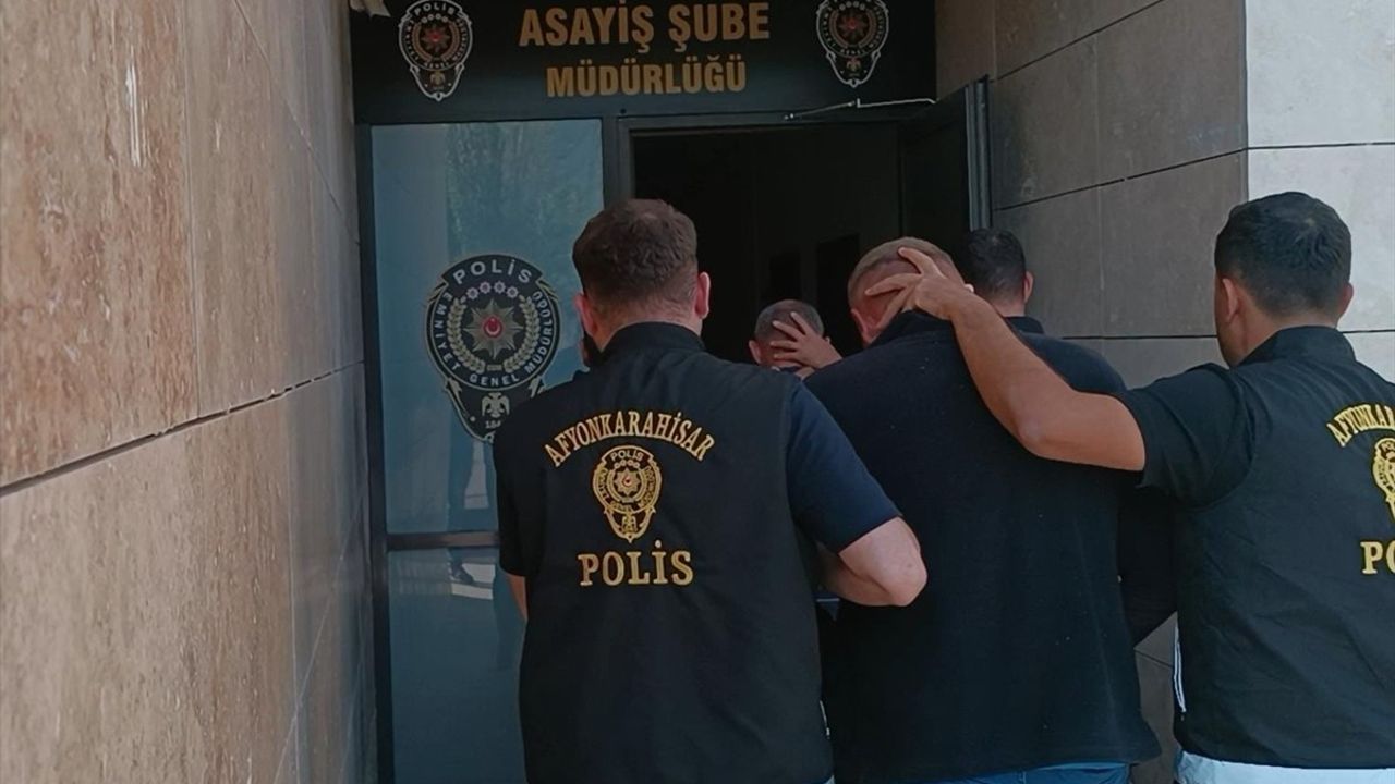 Afyonkarahisar'da Trafik Tartışması: 3 Şüpheli Gözaltında