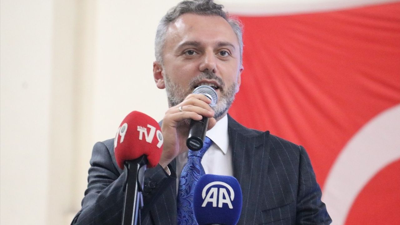 AK Parti Genel Başkan Yardımcısı Kandemir Kilis'te Esnafla Buluştu