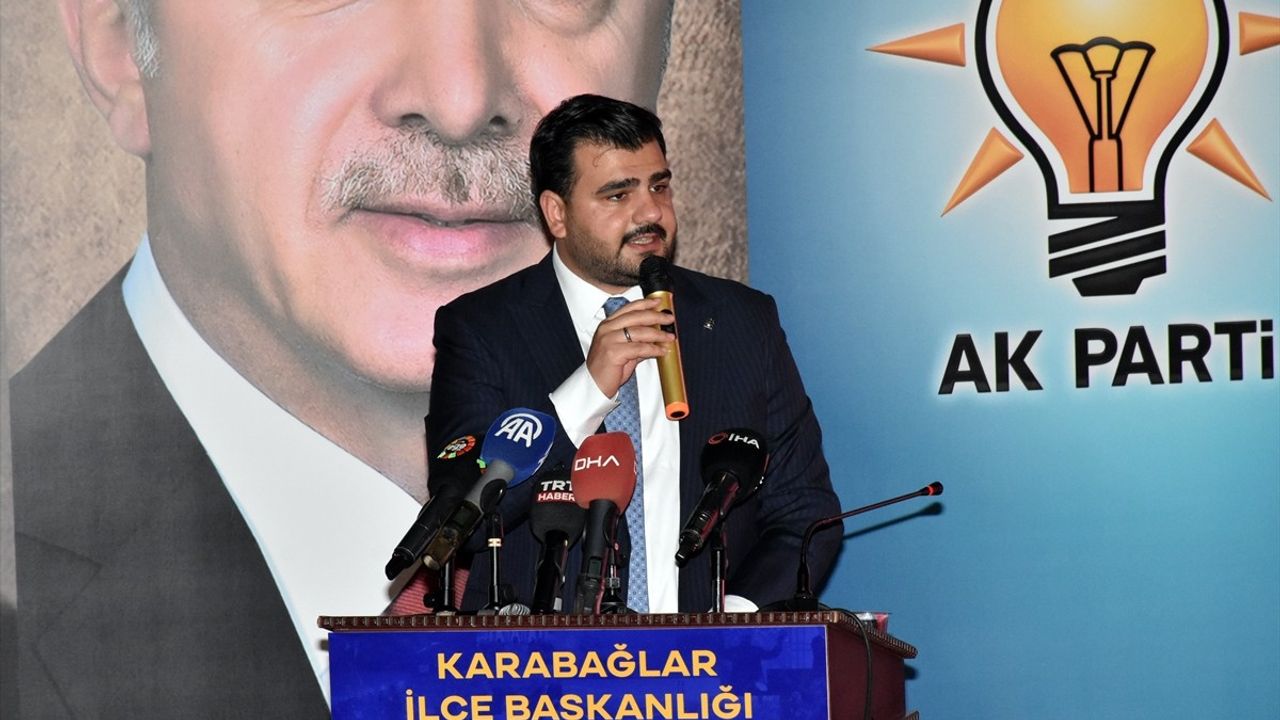 AK Parti'li Dağ, Karabağlar Kongresi'nde İzmir Körfezi Kirliliğine Dikkat Çekti