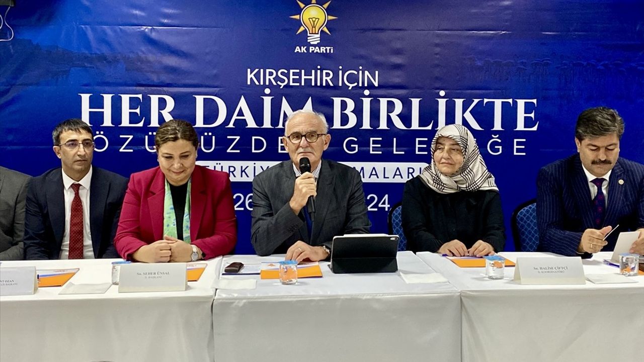 AK Parti'nin Yenilenme Süreci: Kırşehir'de İstişare Toplantısı