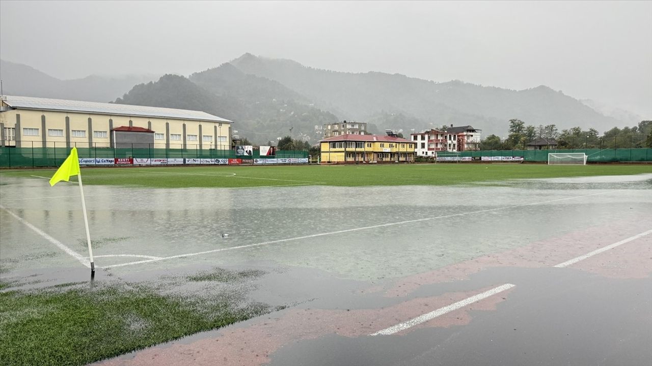 Artvin Hopaspor ve Tokat Belediye Plevnespor Maçı Sağanak Nedeniyle Ertelenmiştir