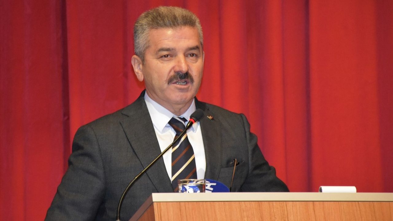 Artvin Valisi Ergün, Su ve Enerji Sempozyumu'nda Vurguladı