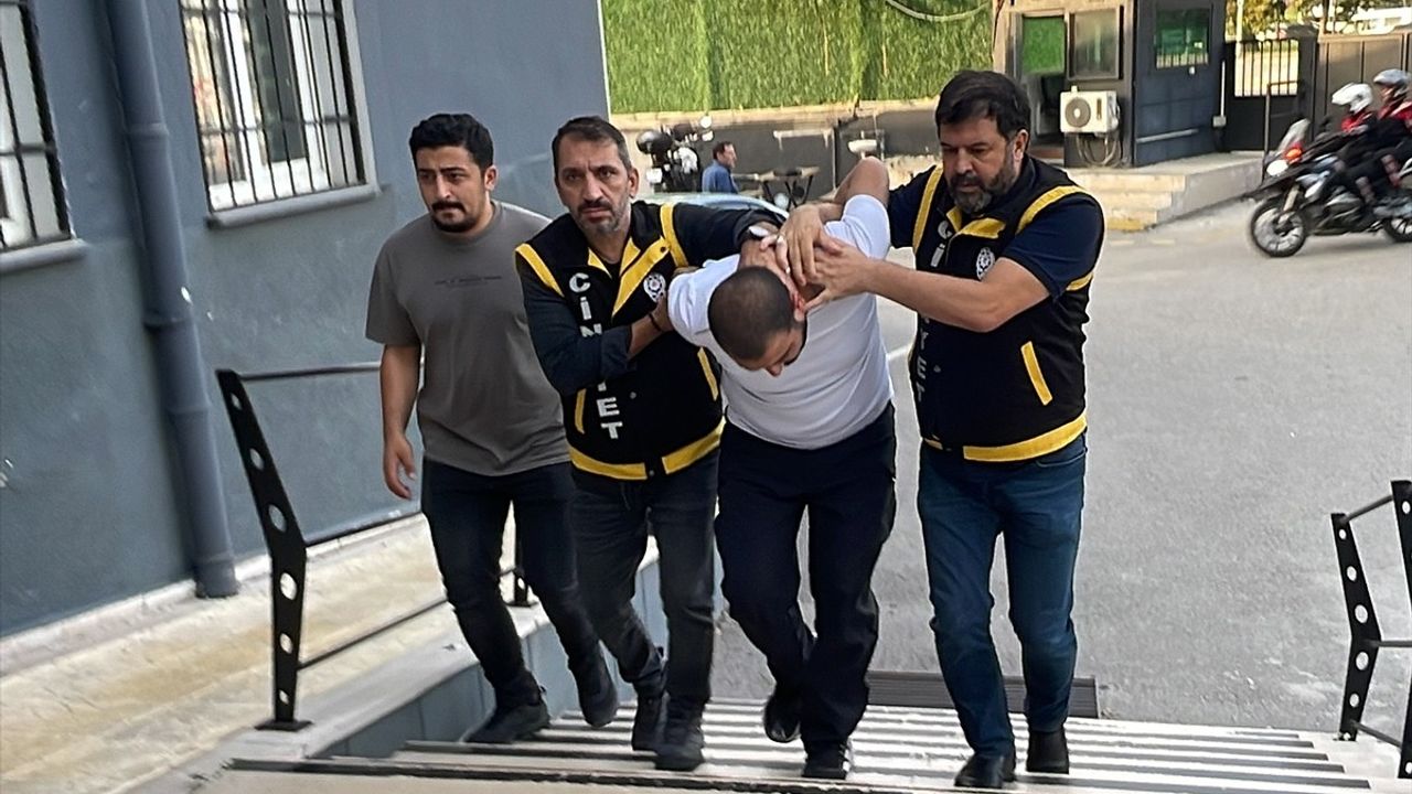 Bursa'da Motosikletli Saldırgan Yanlışlıkla Birini Vurdu