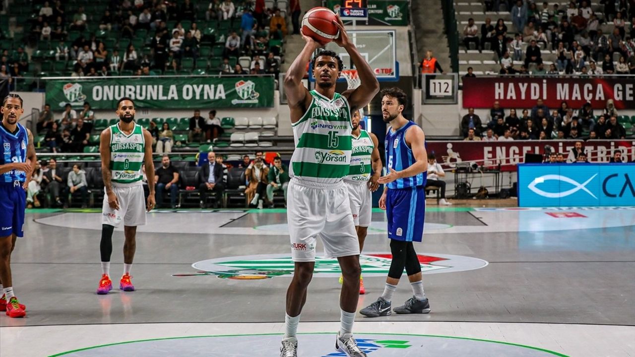 Bursaspor Basketbol, Türk Telekom'u Zorlu Bir Maçla Geçti