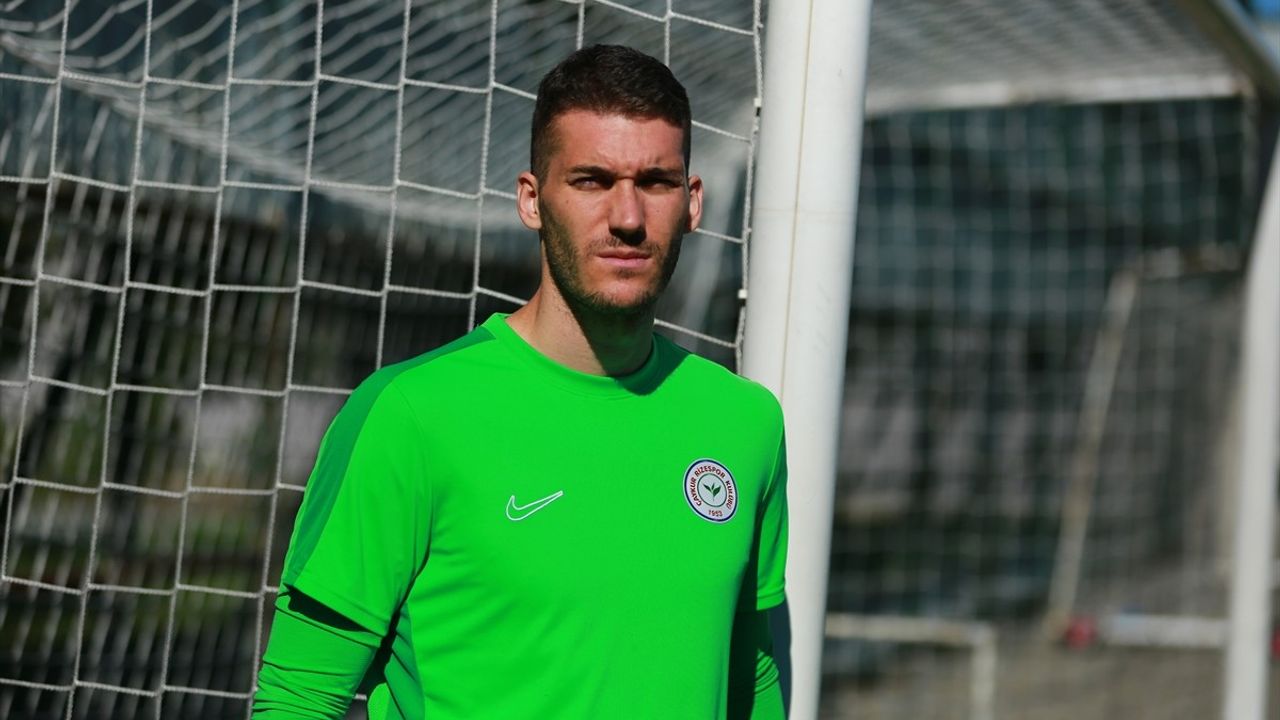 Çaykur Rizespor'un Kalecisi Grbic'ten Sivasspor Maçı Öncesi Açıklamalar