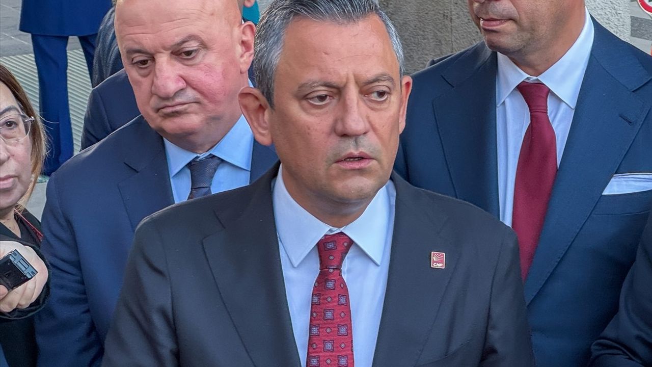 CHP Genel Başkanı Özgür Özel'den Kapalı Oturum Açıklamaları