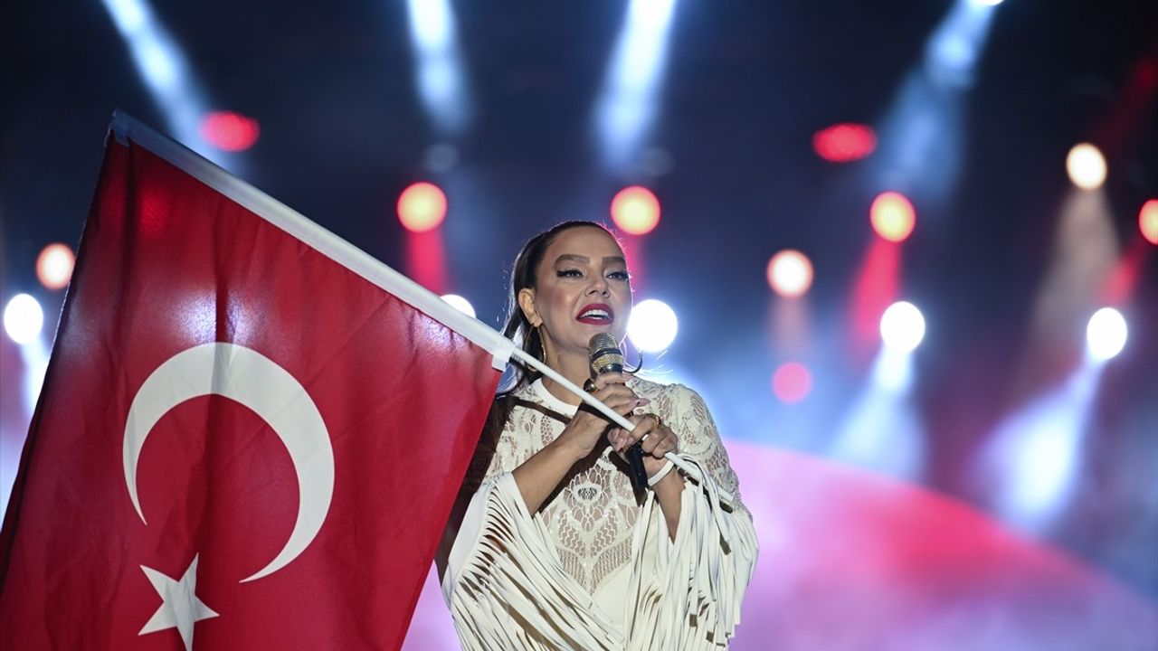 Cumhuriyet Bayramı Coşkusu Başkent'te Konserlerle Yaşatıldı