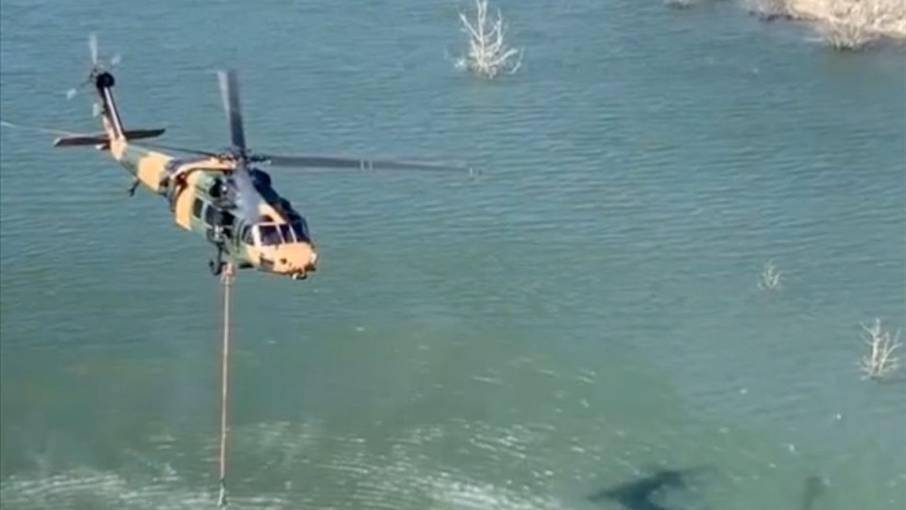 Dalaman'daki Orman Yangınına Askeri Helikopter Desteği