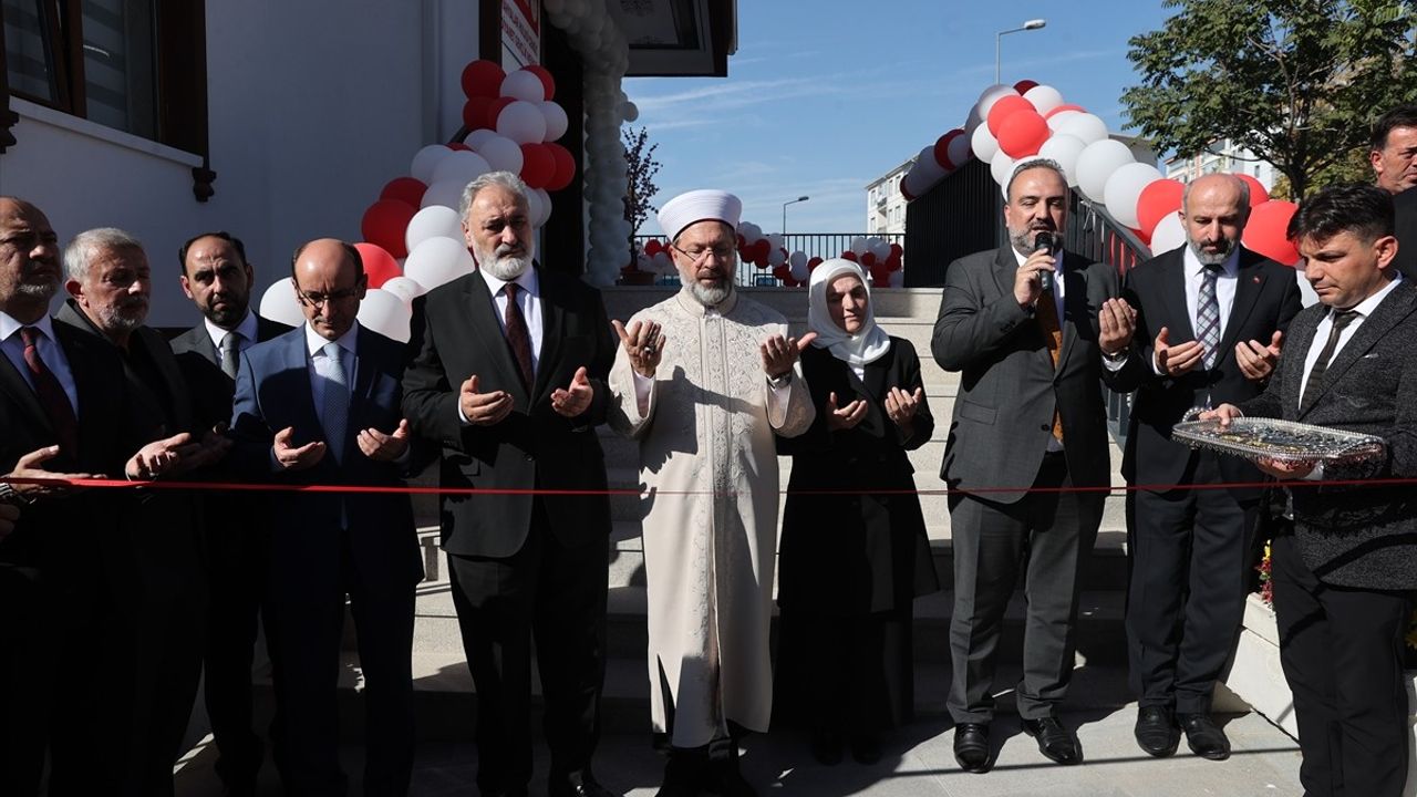 Diyanet İşleri Başkanı Ali Erbaş, Gençlik Merkezi ve Kur'an Kursunun Açılışını Yaptı