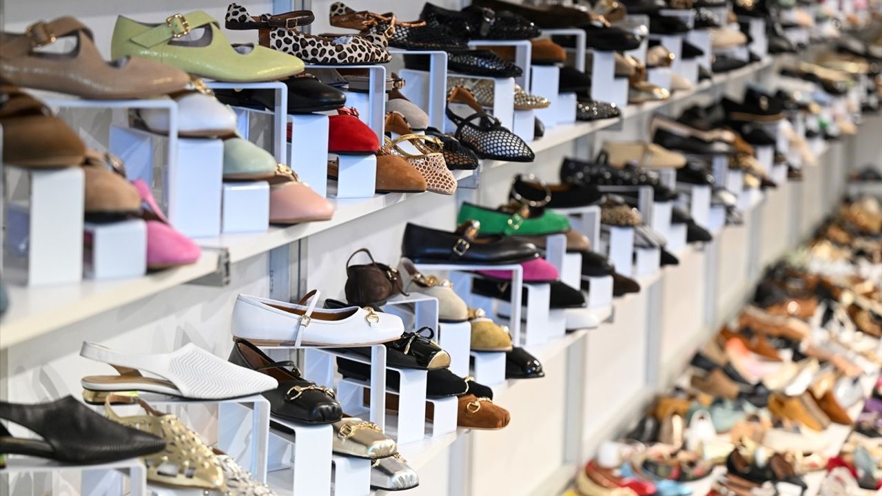 Eksposhoes Ayakkabı Fuarı Antalya'da Başladı