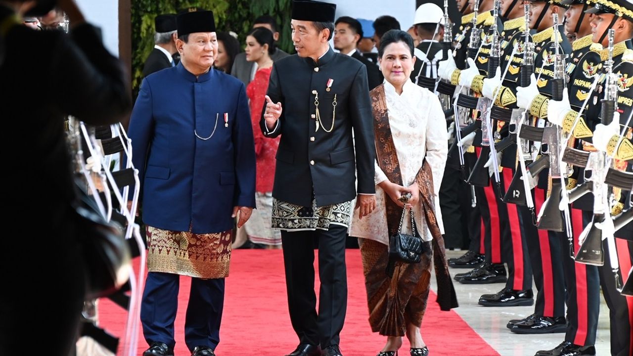 Endonezya'da Prabowo Subianto, Yeni Devlet Başkanı Olarak Görevine Başladı