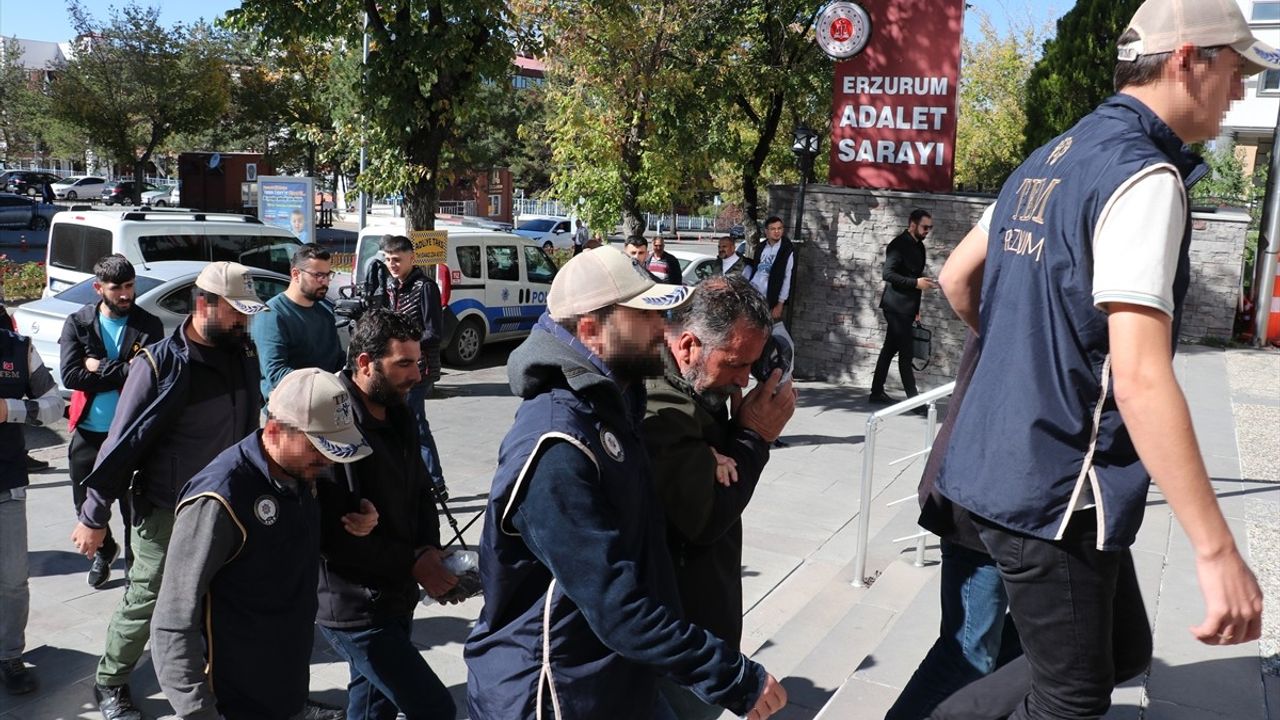 Erzurum'da 25 Şüpheliye Terör Operasyonu