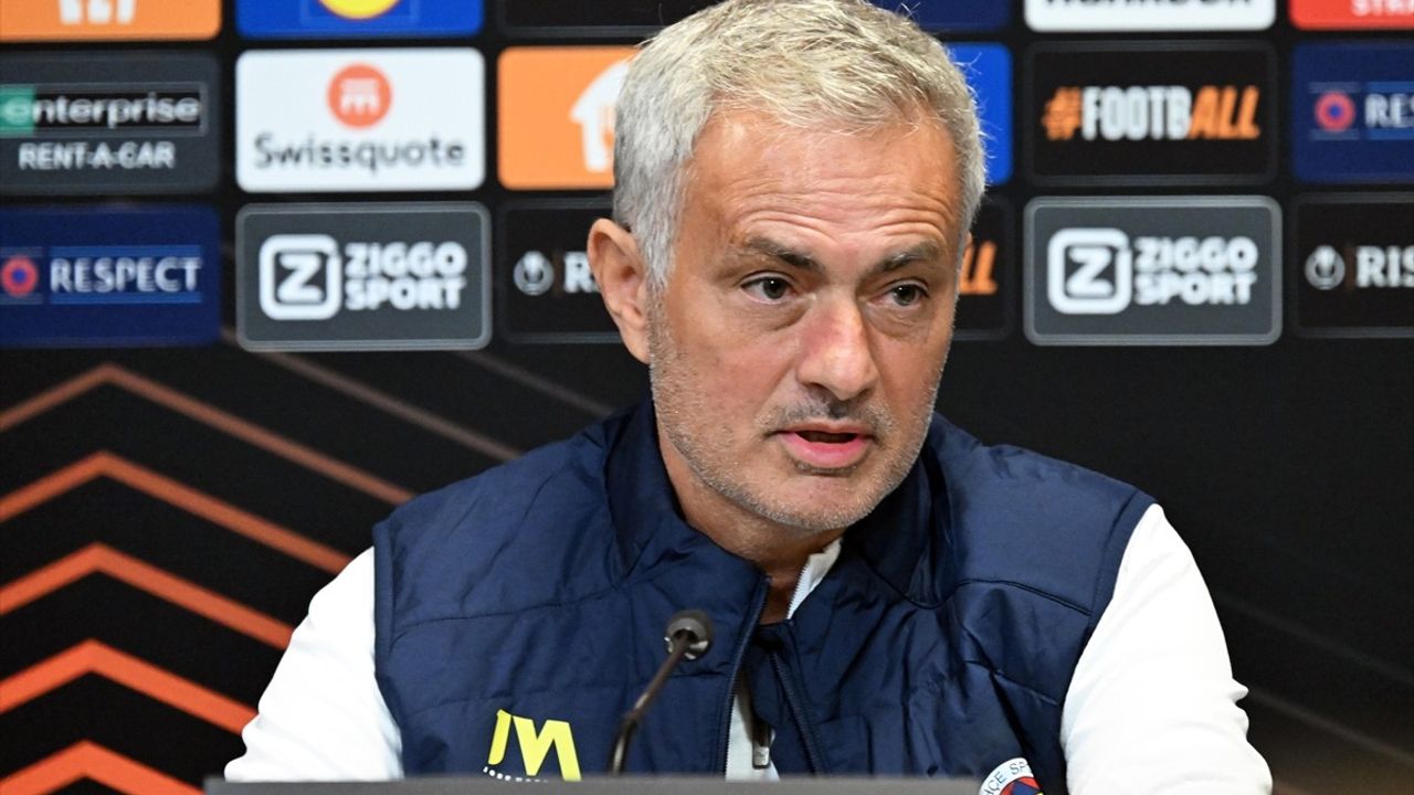 Fenerbahçe, Twente ile Karşılaşıyor: Mourinho ve Oosterwolde'den Açıklamalar