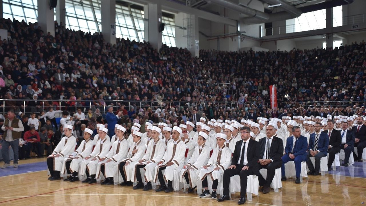 Hafızlık İcazet Töreni Afyonkarahisar'da Gerçekleşti