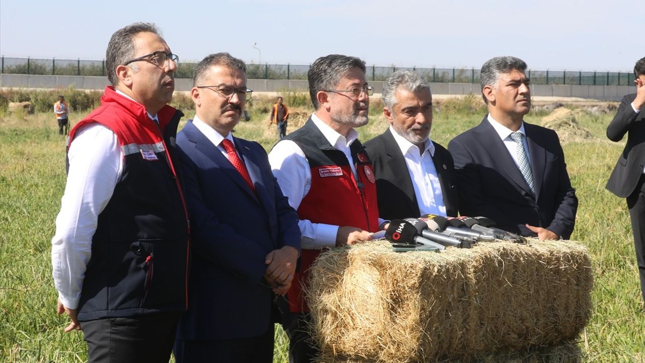 Hayvancılıkta Üretimi Geliştirme Projesi: Tarım Bakanı Iğdır'da Duyurdu