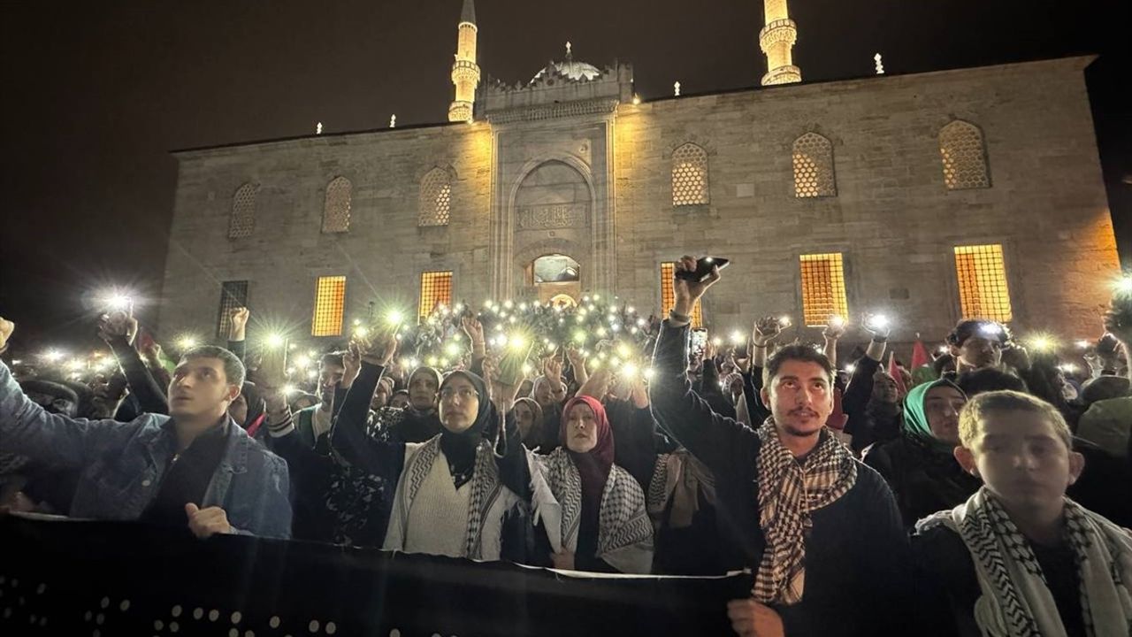 İstanbul'da Gazze Saldırıları Protesto Edildi