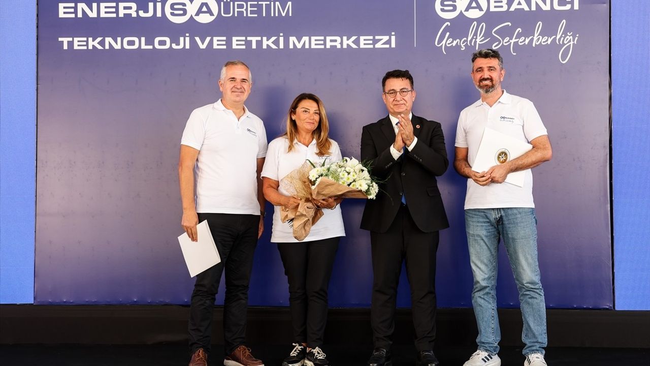 İzmir'de Sabancı Teknoloji ve Etki Merkezi Açıldı