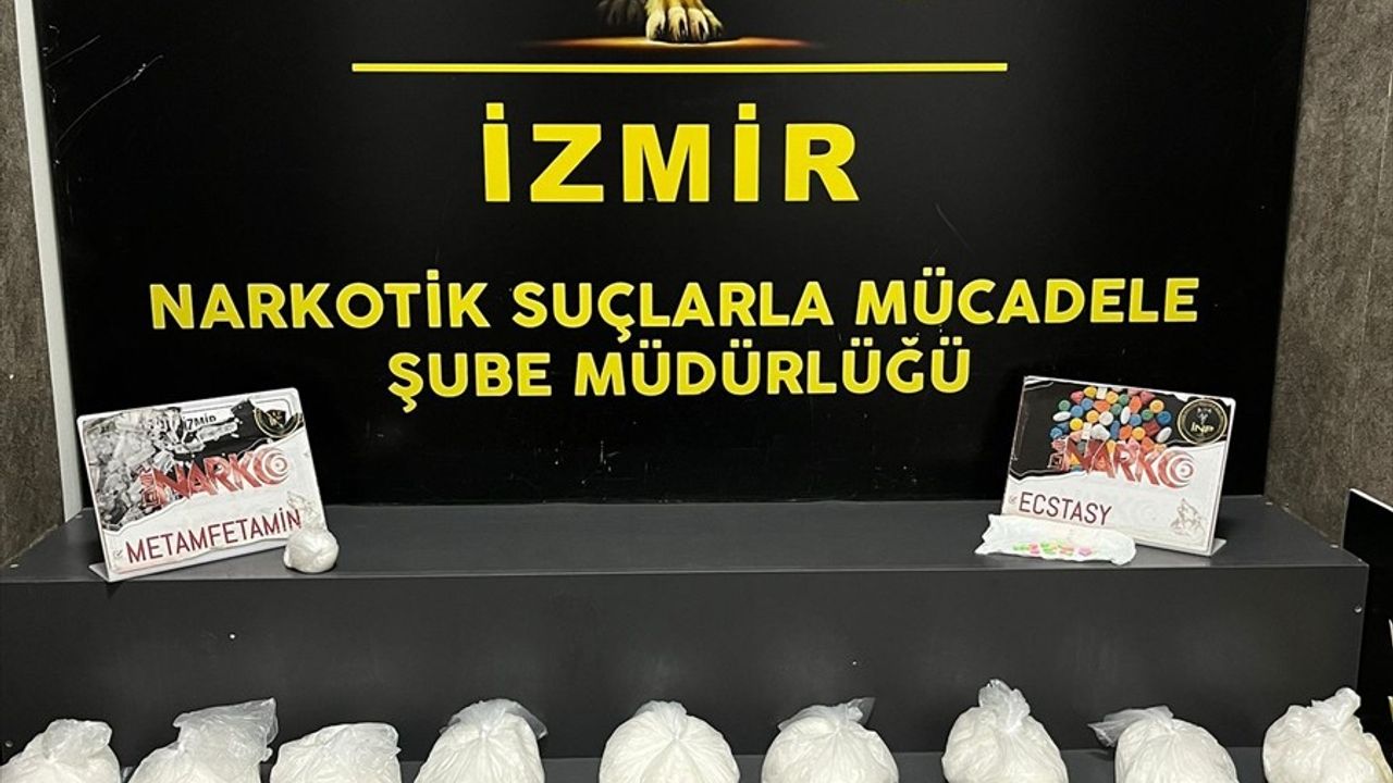 İzmir'de Uyuşturucu Operasyonu: 9 Kilogram Ele Geçirildi