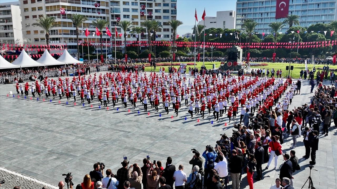 İzmir ve Çevresinde 29 Ekim Cumhuriyet Bayramı Coşkuyla Kutlandı