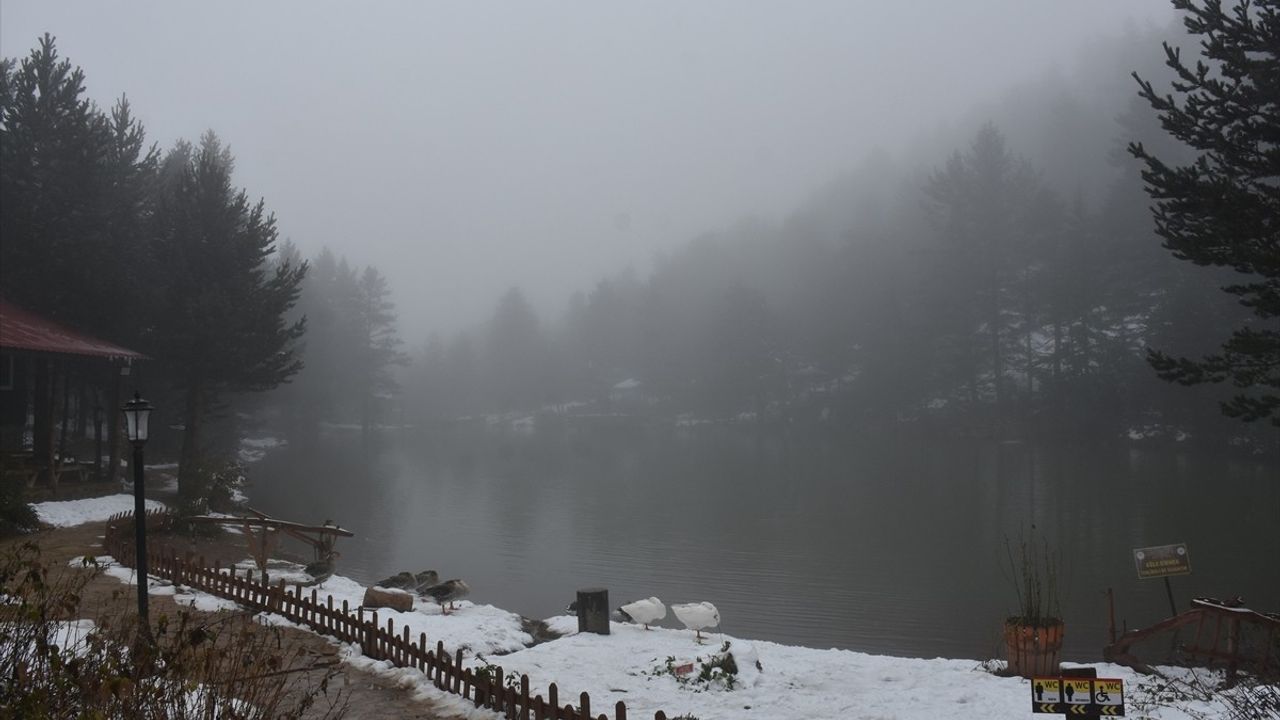 Karla Kaplı Limni Gölü Tabiat Parkı Ziyaretçilerini Ağırlıyor