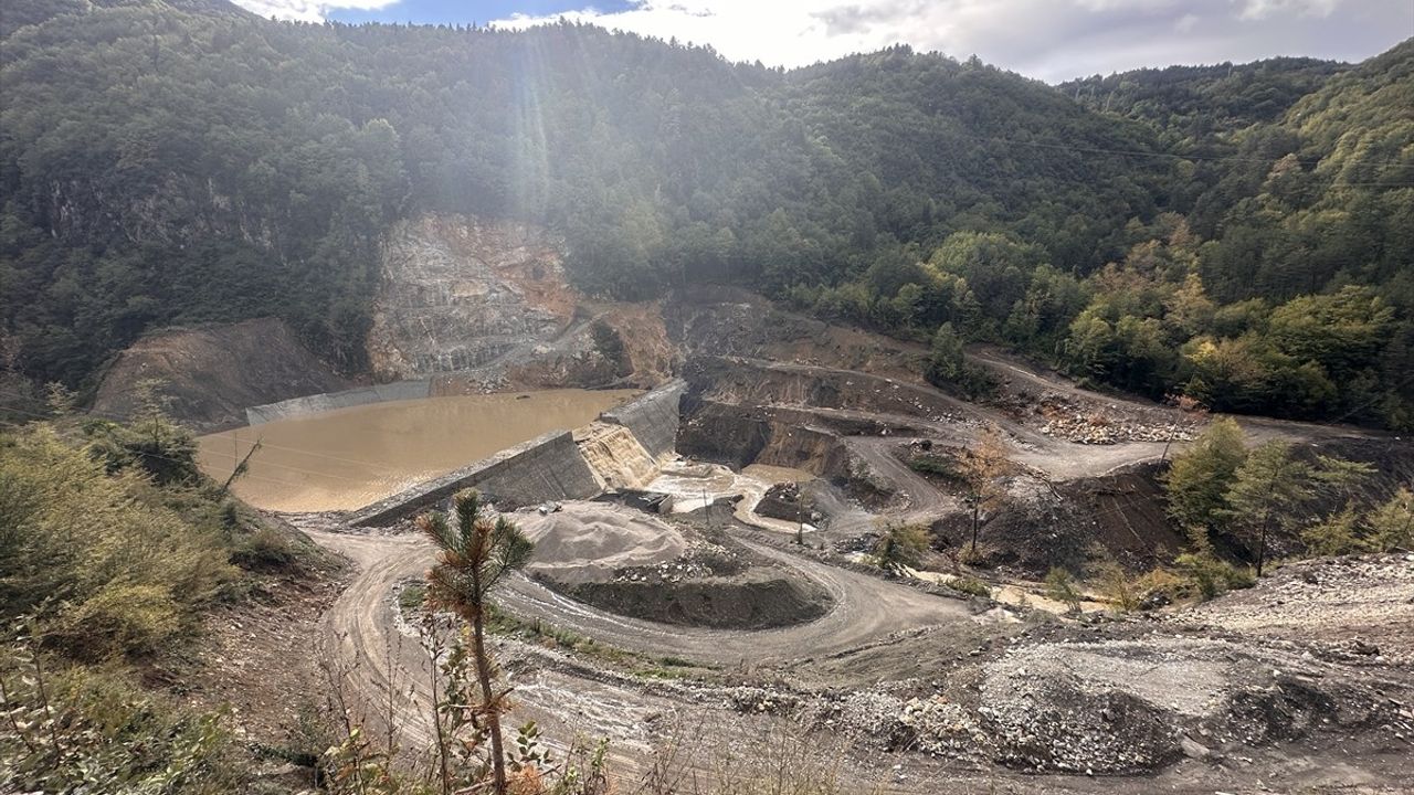 Kastamonu'da Sel Sularına Teslim Olan Sökü Göleti İnşaatı Dron ile Görüntülendi