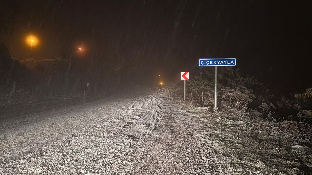 Kastamonu'da Yüksek Kesimlere Kar Yağdı