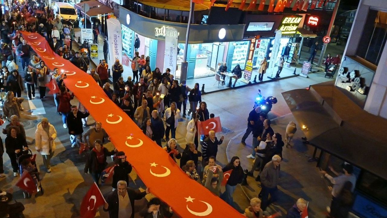 Kocaeli'de Cumhuriyet'in 101. Yılı Coşkuyla Kutlandı