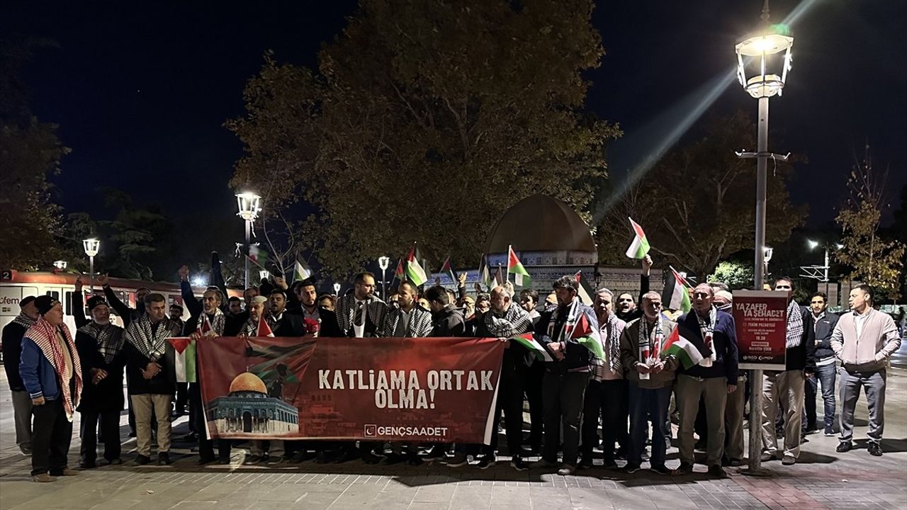 Konya'da Saadet Partisi Gençlik Kolları'ndan İsrail'e Protesto