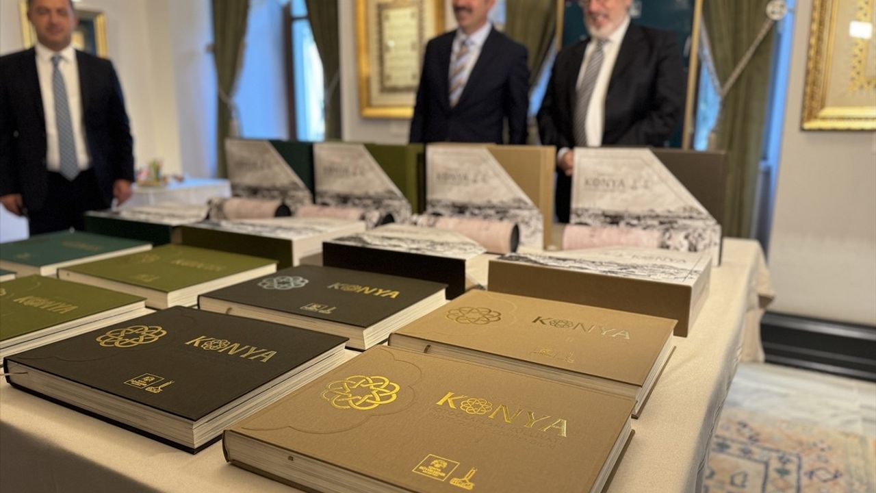 Konya'nın Tarihi Zenginlikleri 'Konya Fotoğrafları Külliyatı'na Taşındı