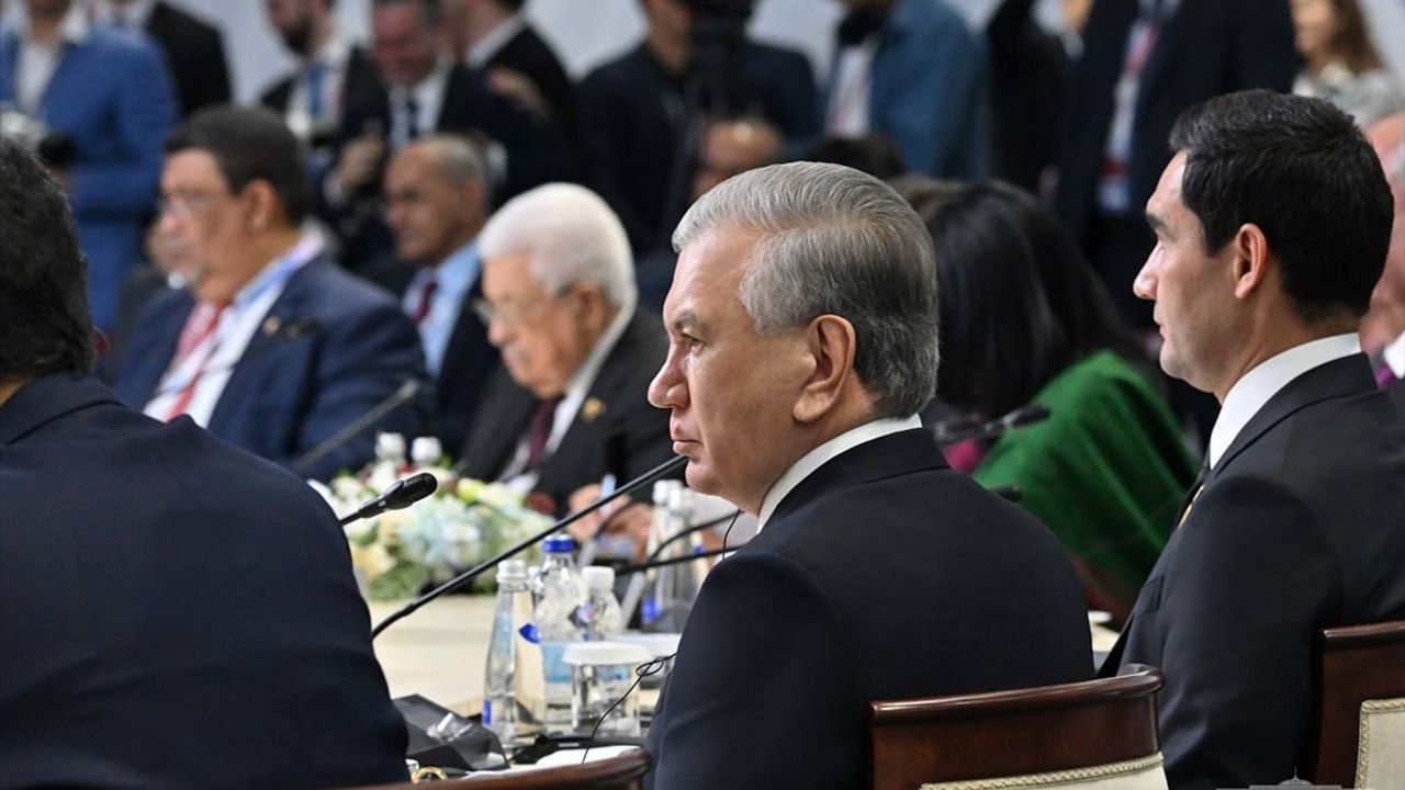 Mirziyoyev'den İki Devlet Çözümü Vurgusu