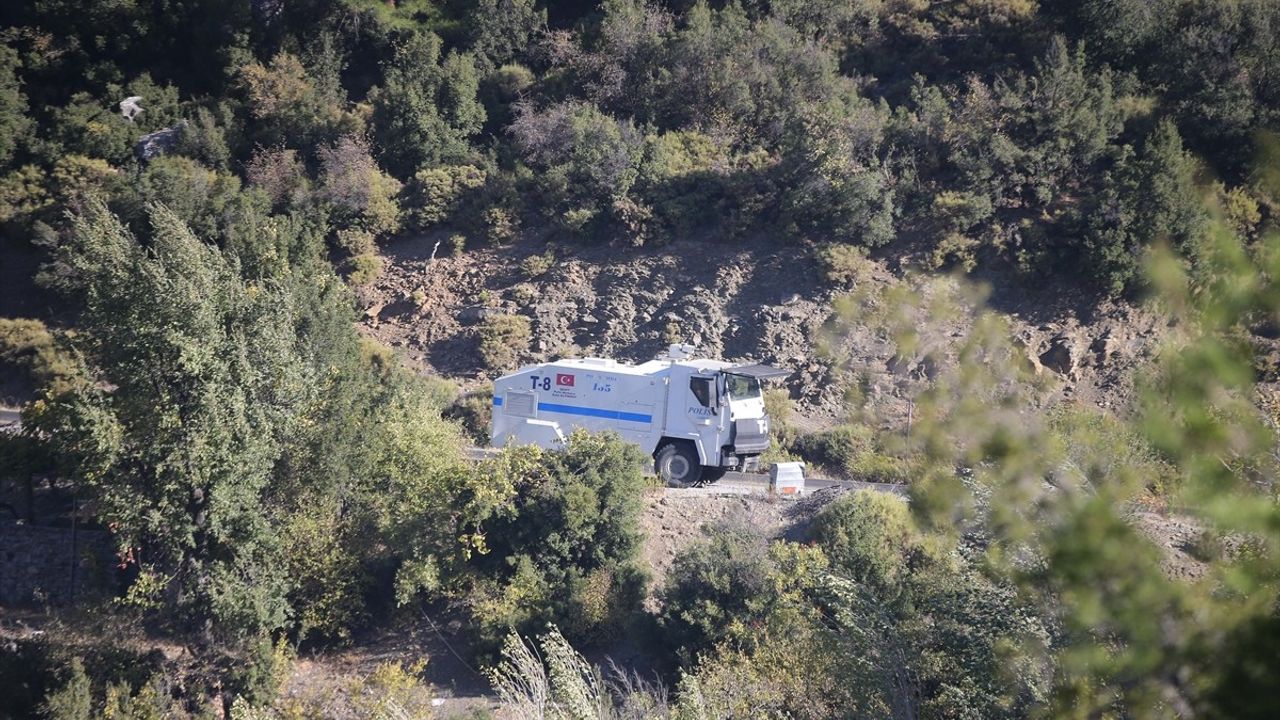 Muğla'daki Orman Yangınları: Müdahaleler Devam Ediyor