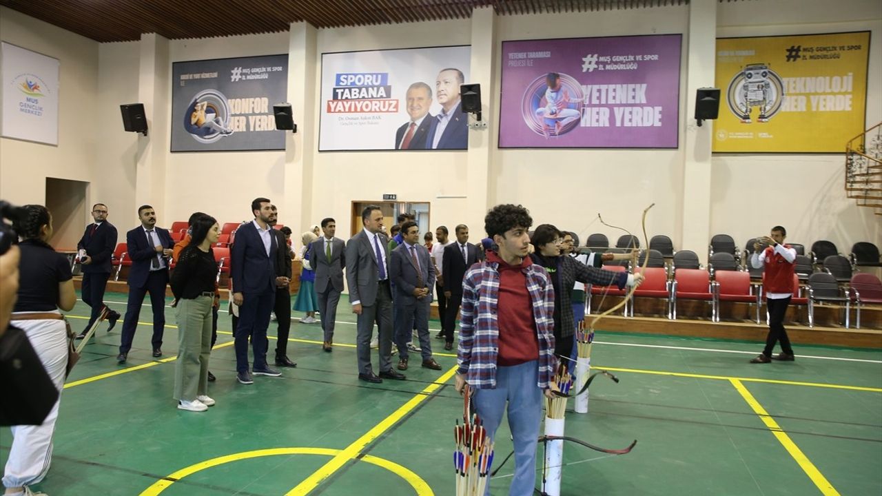 Muş'ta Gençlik Merkezleri Ve Spor Faaliyetleri Rüzgarı Esti