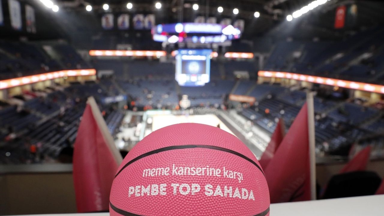 Pembe Top Sahada Projesi: Boyner'den 7. Destek