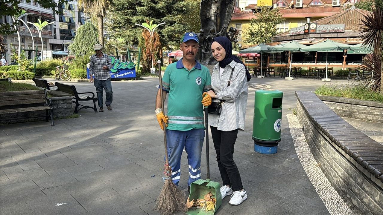 Rize Belediyesi'nden Temizlik Görevlisine Unutulmaz Doğum Günü Sürprizi