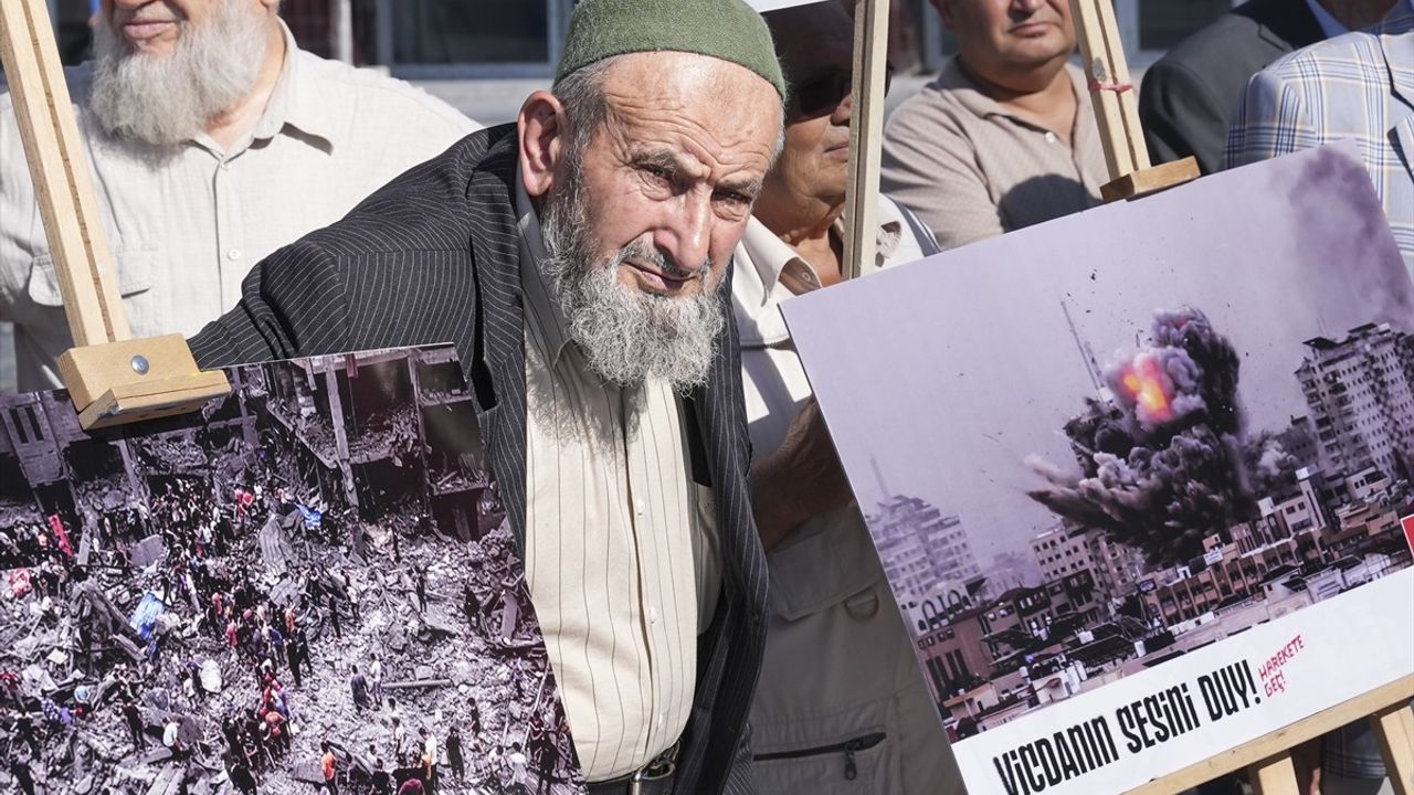 Saadet Partisi'nden İsrail Protestosu