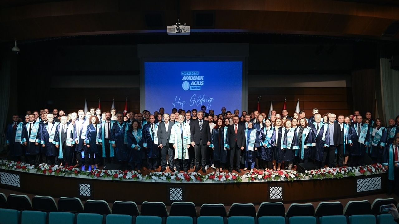 Sağlık Bakanı Memişoğlu'ndan AYBÜ Açılış Töreninde Kritik Mesajlar