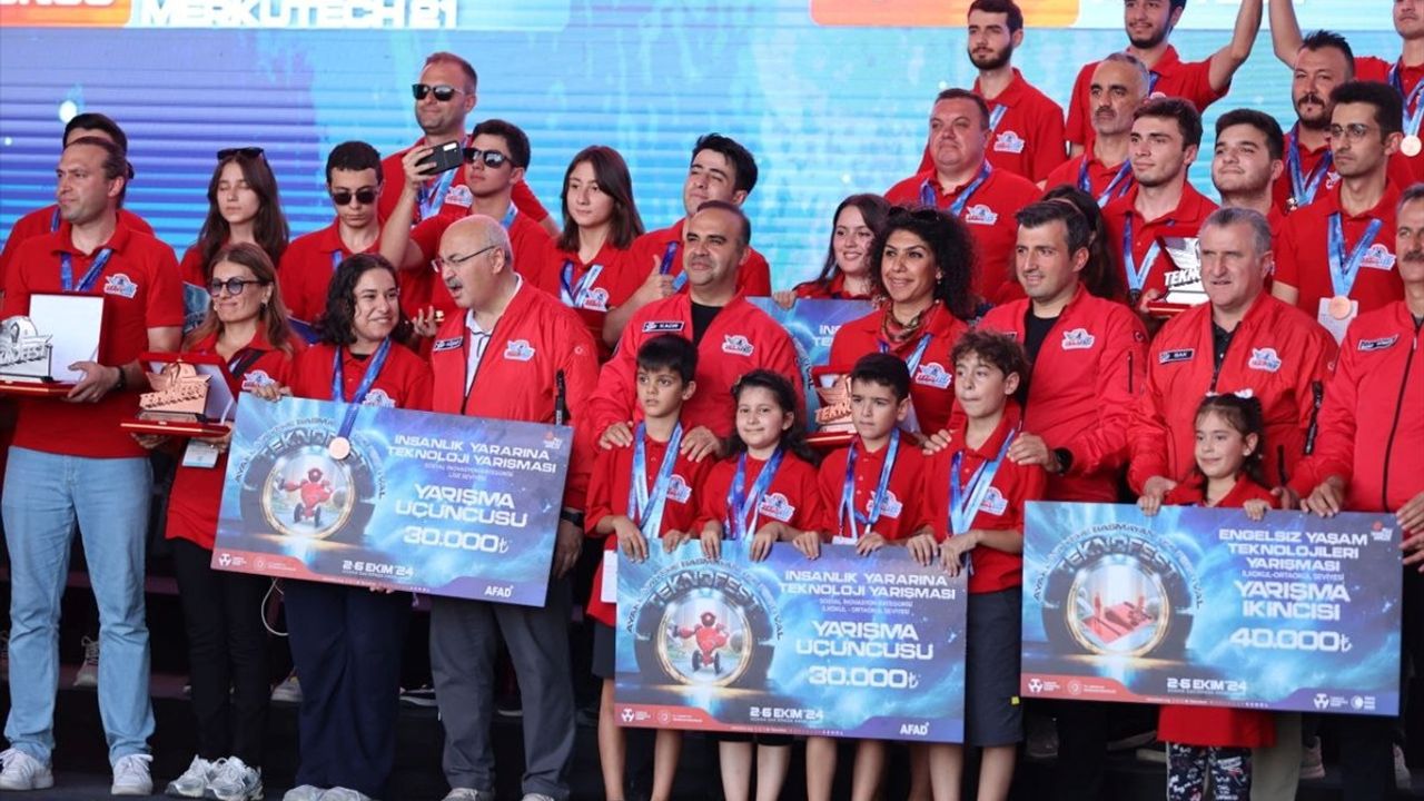 Sanayi ve Teknoloji Bakanı Kacır: TEKNOFEST'te Türk İradesi Bir Kez Daha Gösterildi