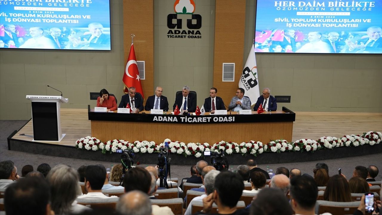 Ticaret Bakanı Ömer Bolat Adana'da İş Dünyası Temsilcileriyle Bir Araya Geldi