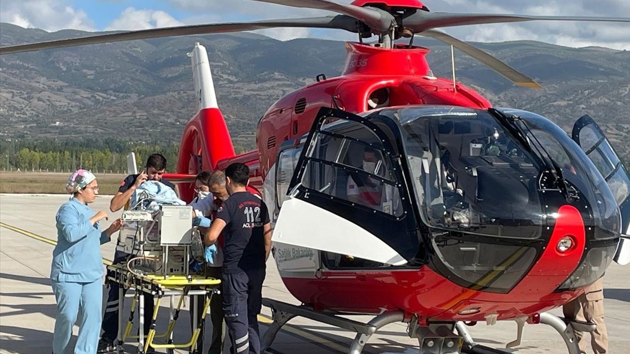 Tokat'tan Ankara'ya Ambulans Helikopterle Bebek Sevk Edildi