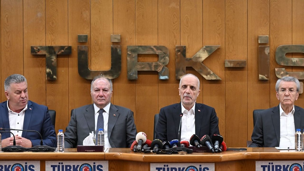 TÜRK-İŞ Genel Başkanı Atalay'dan Emekli Maaşları Açıklaması ve Miting Daveti