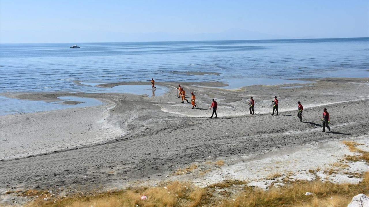 Van'da Kaybolan Üniversite Öğrencisi İçin Arama Çalışmaları Sürüyor