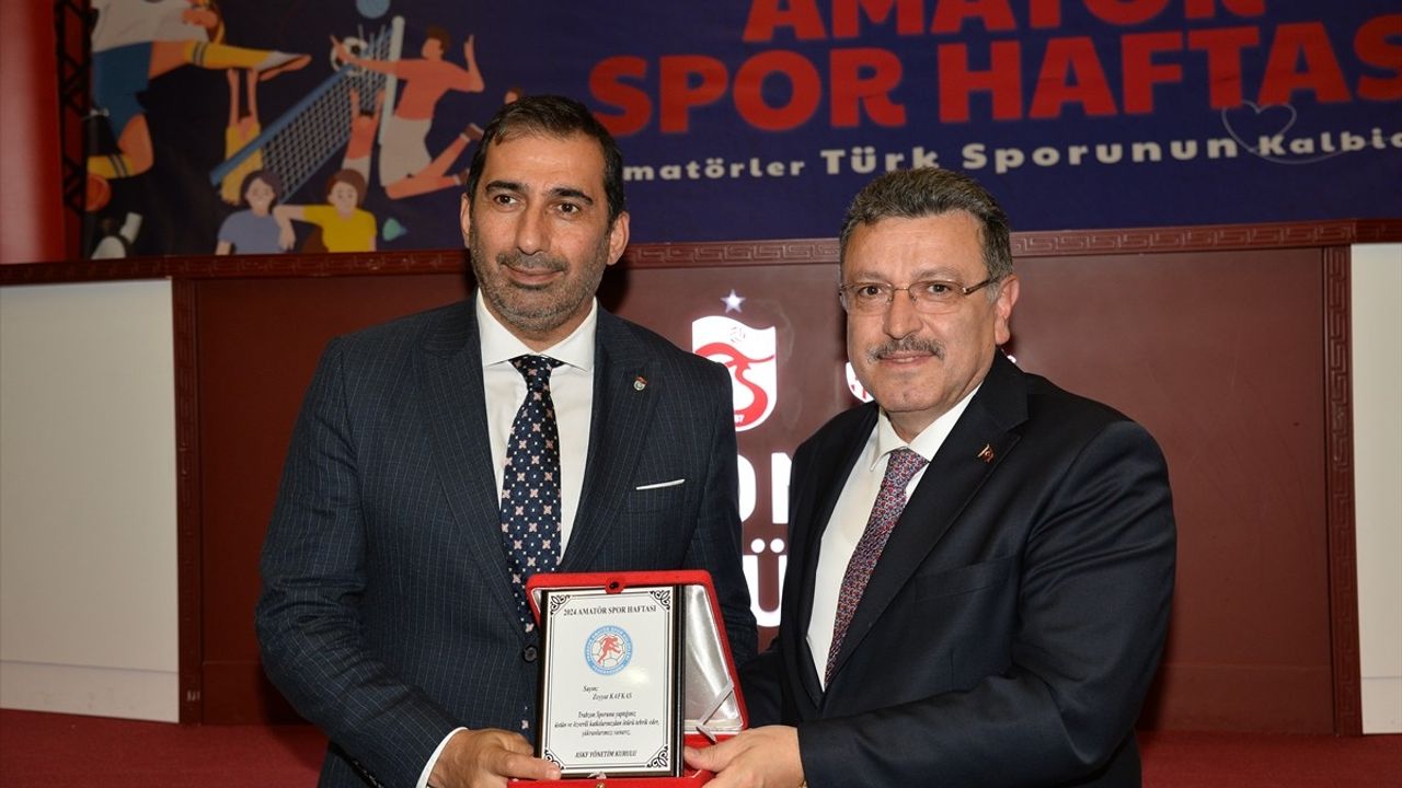 Zeyyat Kafkas, Amatör Spor Haftası'nda 'En İyi Spor Adamı' Ödülünü Aldı