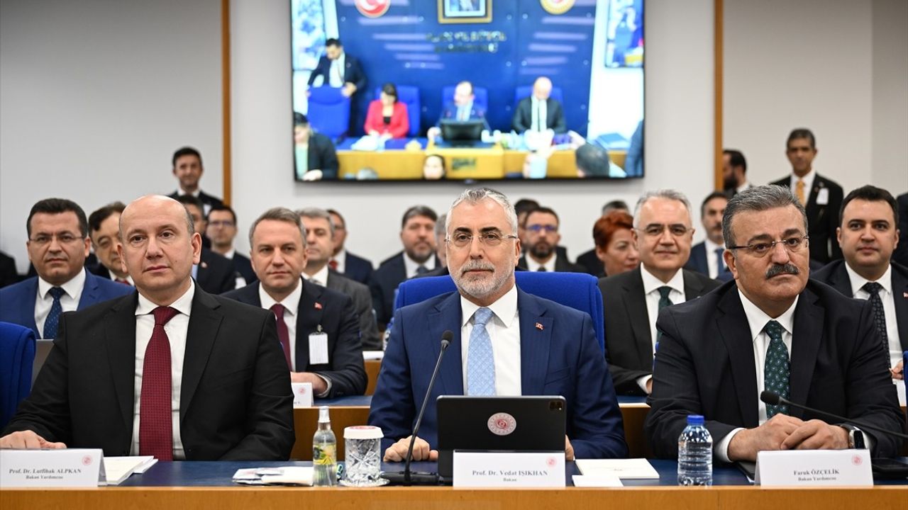 2025 Yılı İstihdam Hedefleri ve Çalışma Yaşamındaki Yenilikler