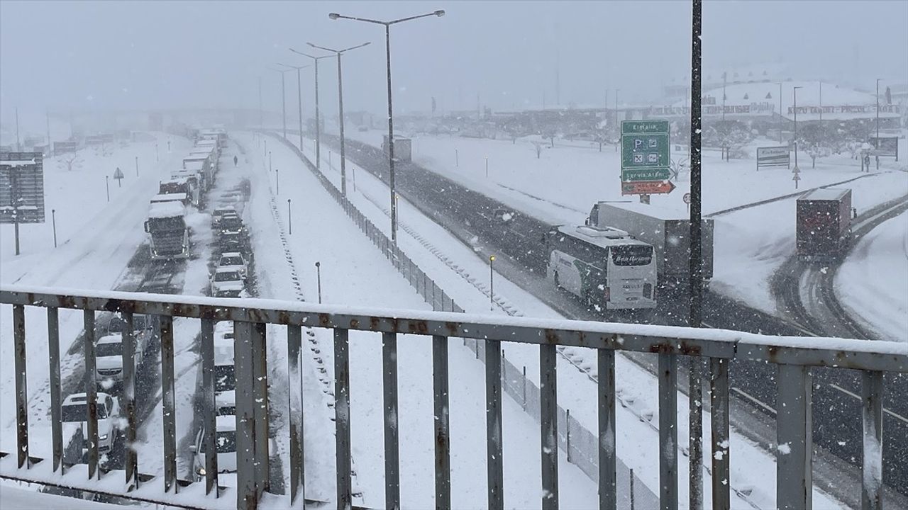 Anadolu Otoyolu'nda Ulaşım Normale Döndü