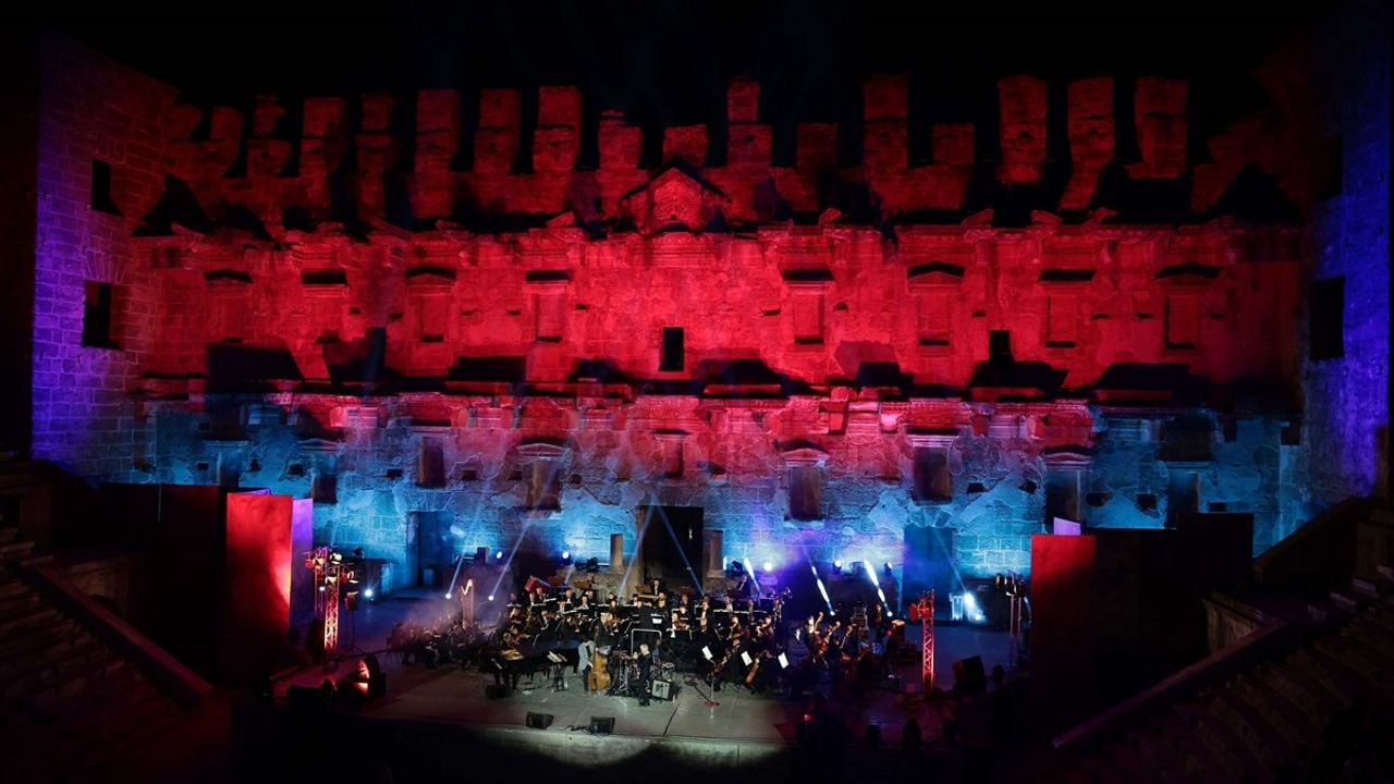 Antalya Kültür Yolu Festivali Altıncı Gününde Coşkuyla Devam Ediyor