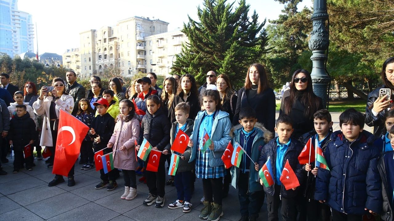 Atatürk Azerbaycan'da Anıldı