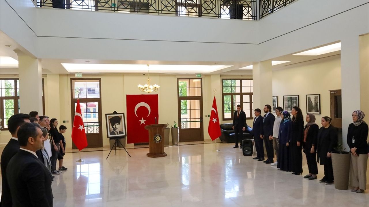 Atatürk'ün Anma Töreni Katar'da Gerçekleştirildi