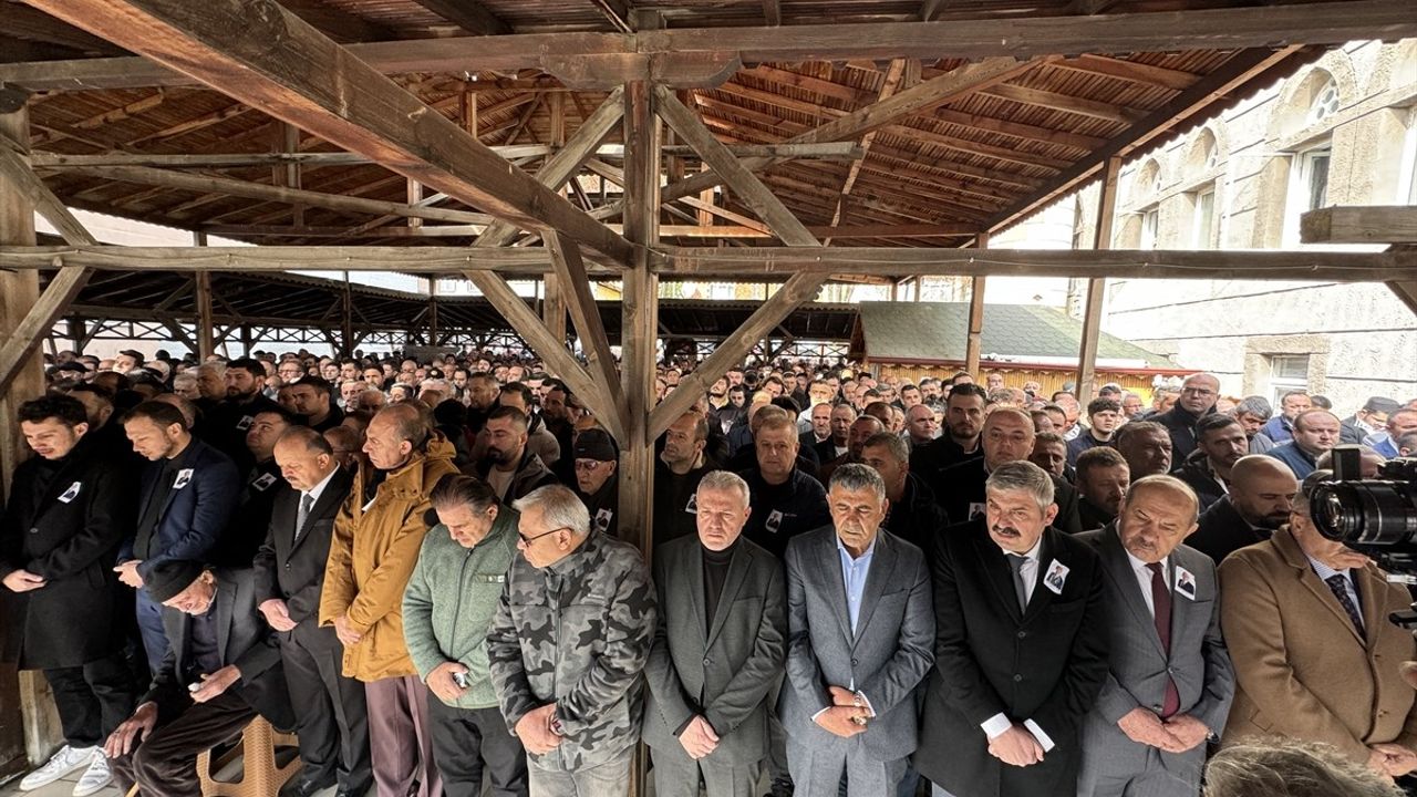 Azdavay'ın Eski Belediye Başkanı Osman Nuri Civelek Son Yolculuğuna Uğurlandı