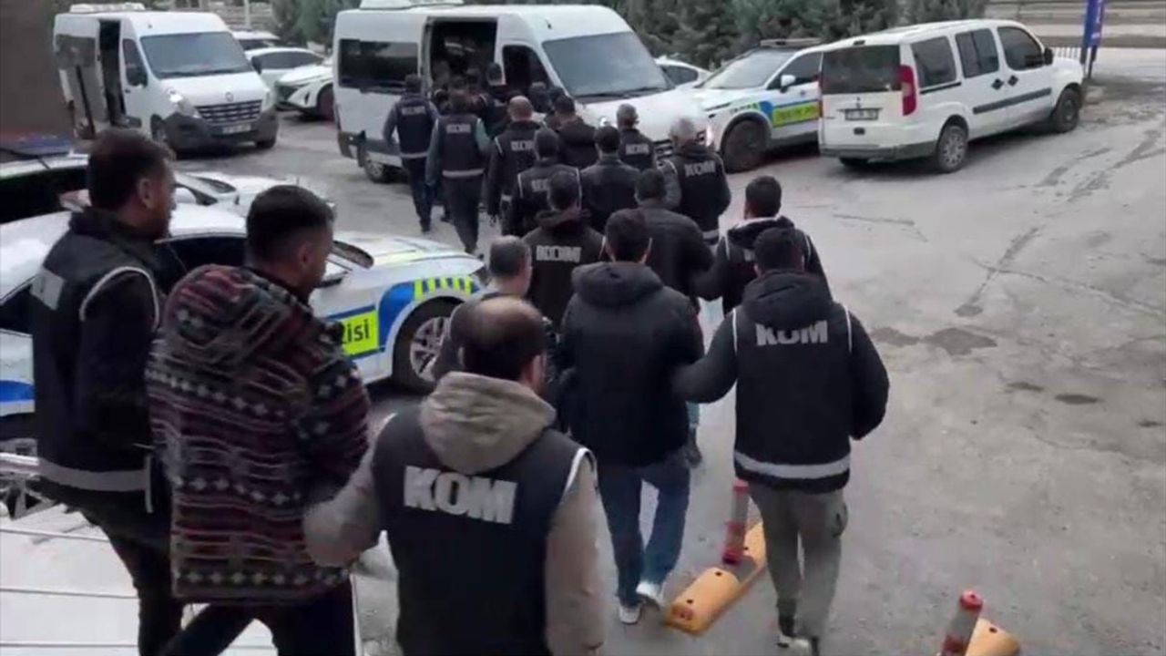 Balıkesir'de Kuyu-44 Operasyonu: 15 Şüpheli Tutuklandı