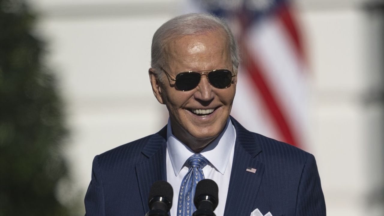 Biden, Şükran Günü'nde İki Hindiyi Affetti